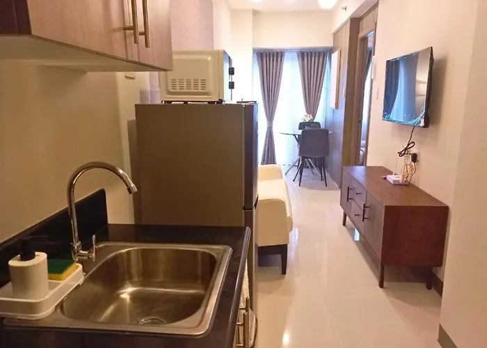 Coast Roxas Blvd Near Ccp, Us Embassy & Star Apartment *